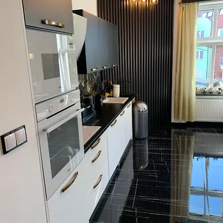 Czarna Perla Ekskluzywny Dla Wymagajacych 코워브제크